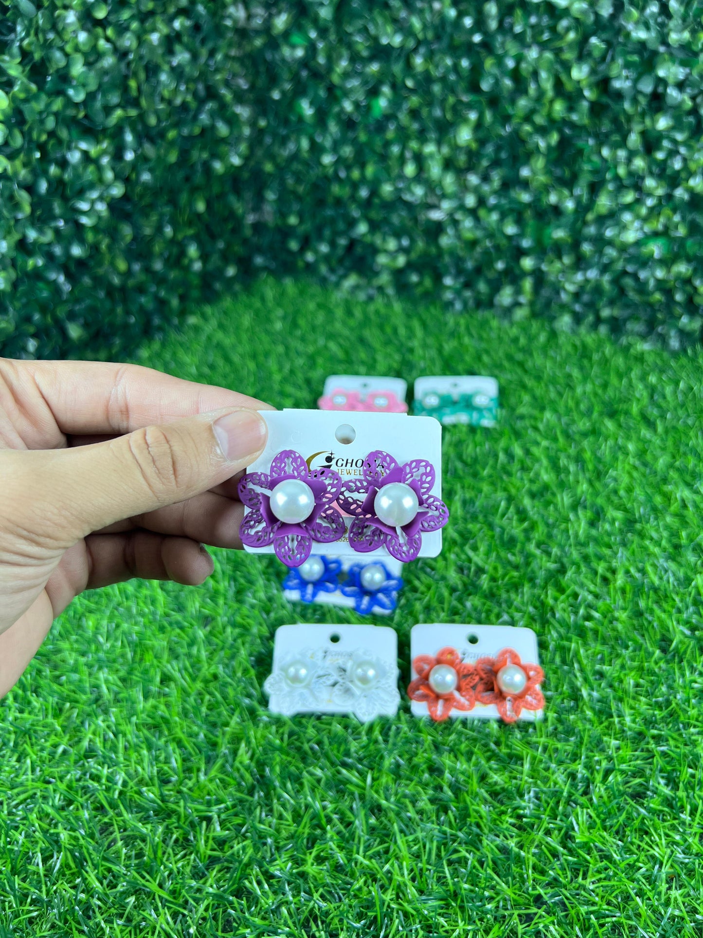 Floral pearl earrings studs