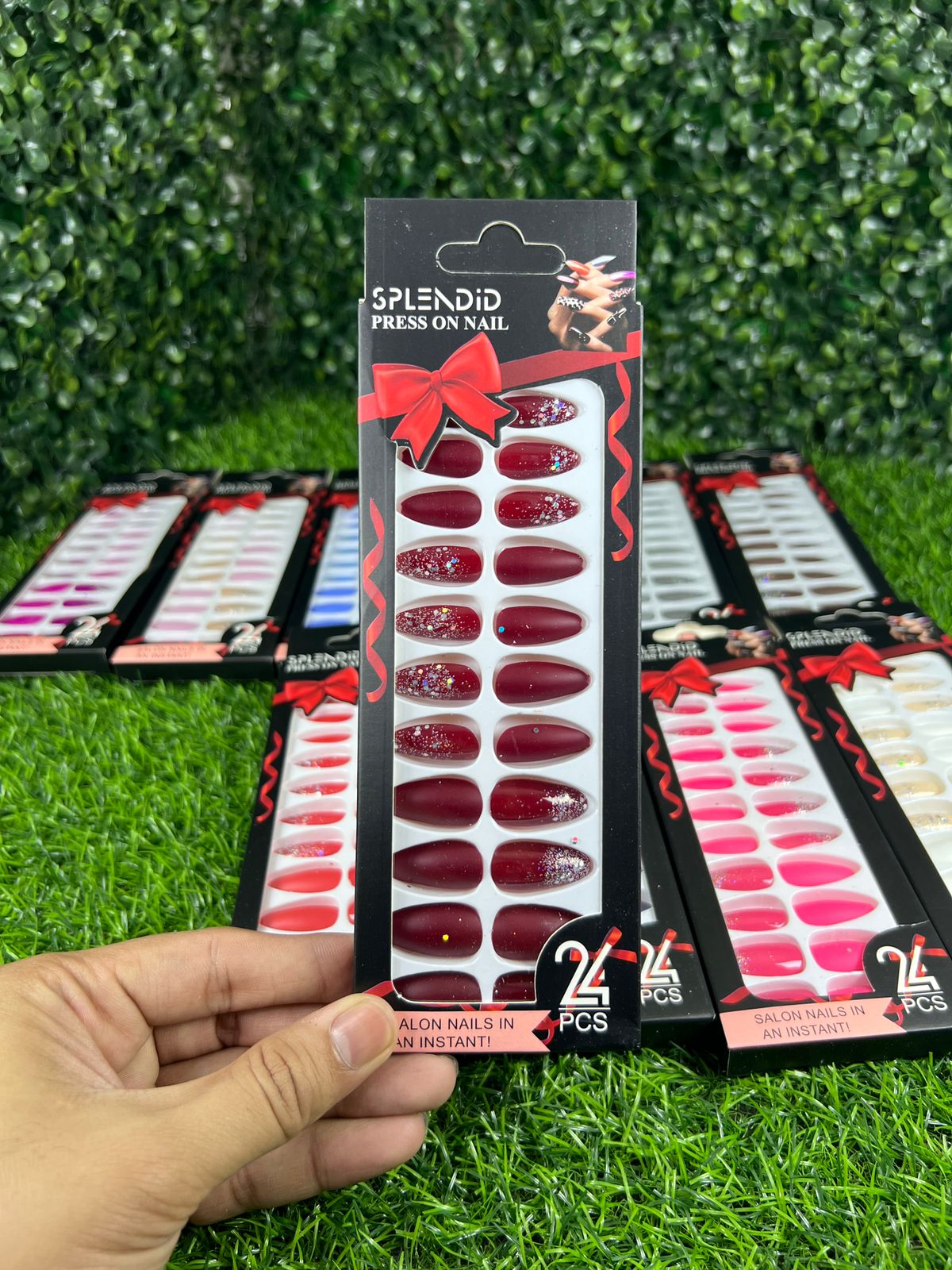 Box of 24 Splendid False Nails with Glue Stickers