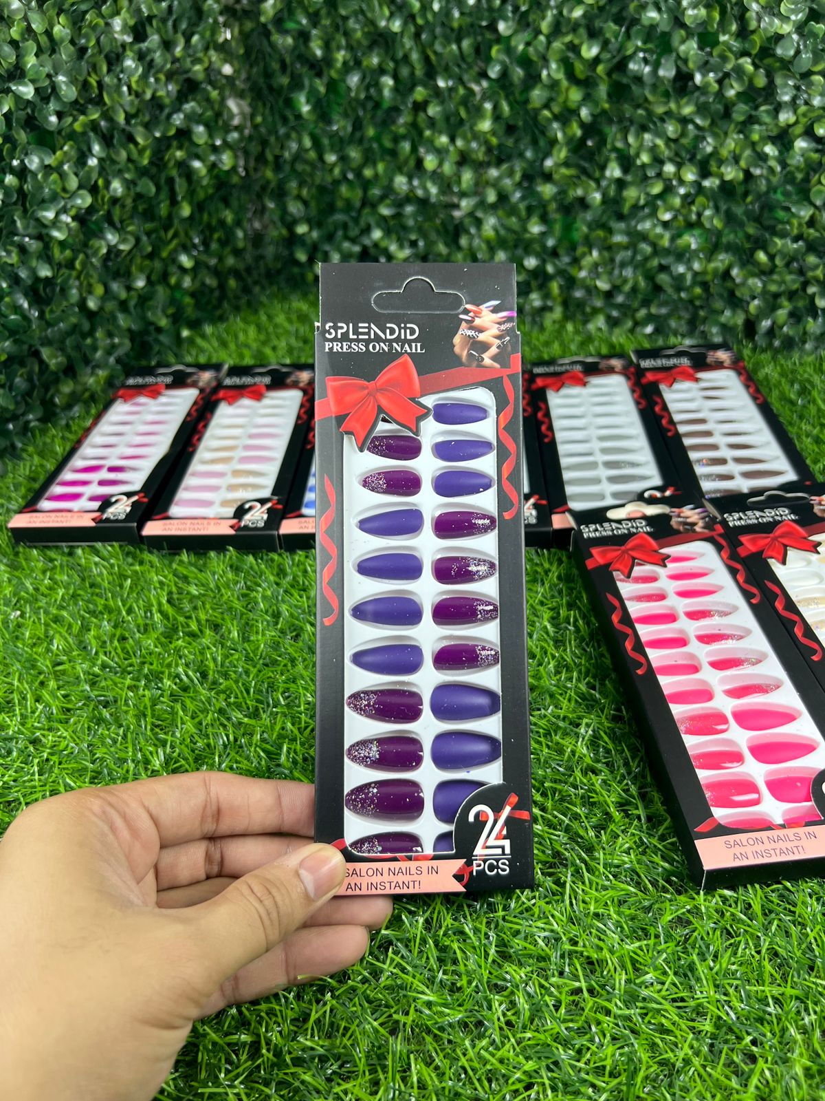 Box of 24 Splendid False Nails with Glue Stickers