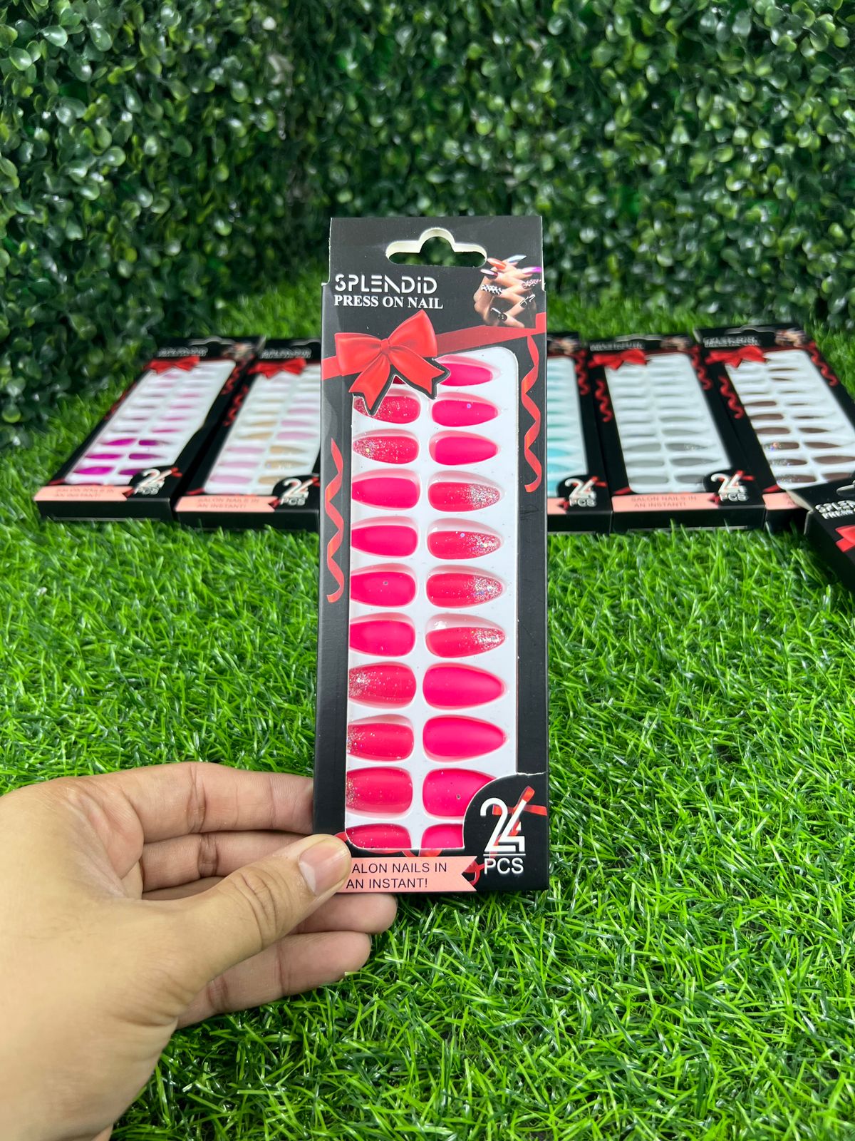 Box of 24 Splendid False Nails with Glue Stickers