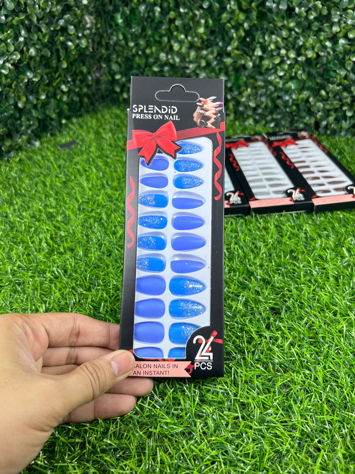 Box of 24 Splendid False Nails with Glue Stickers
