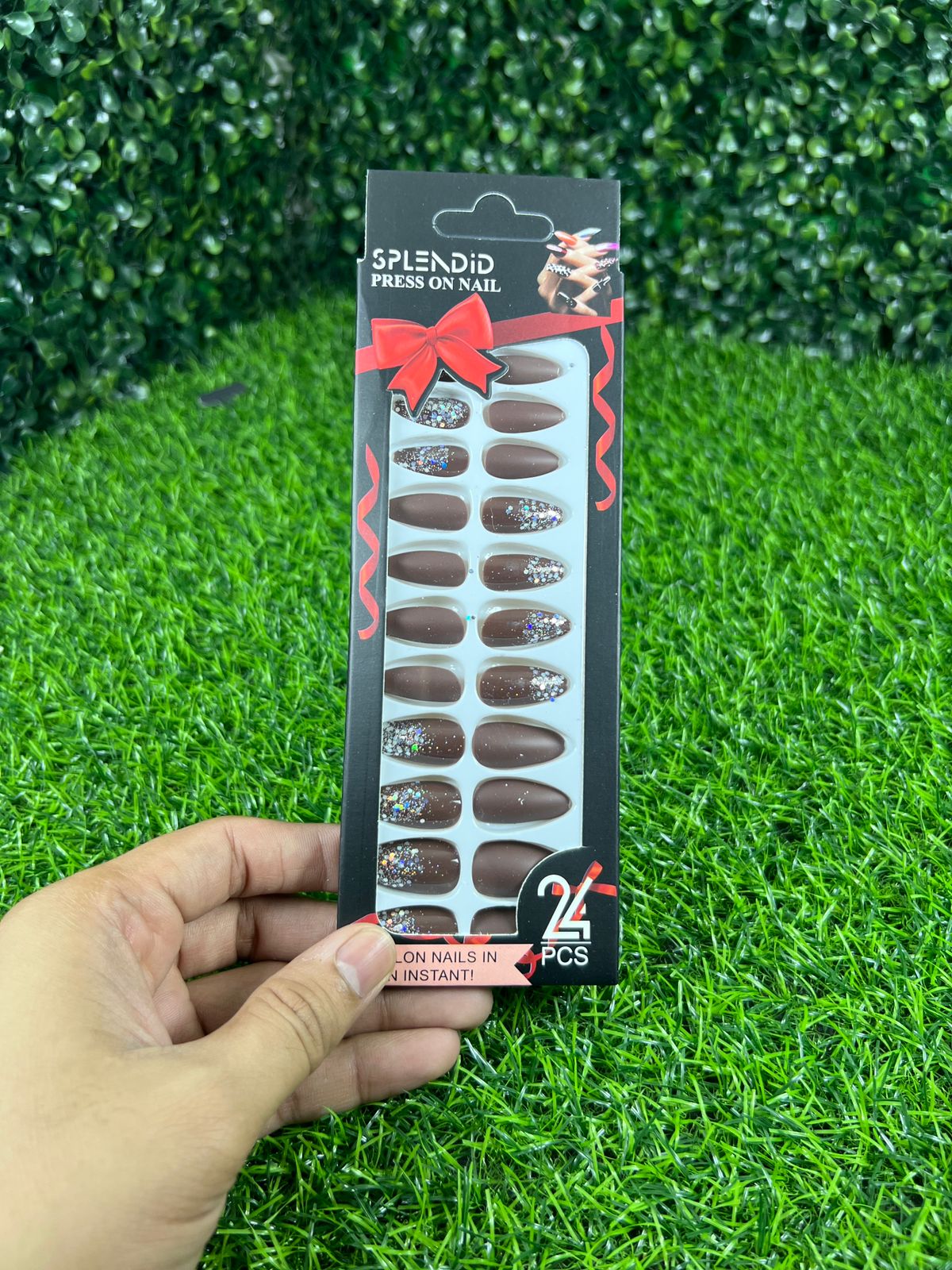 Box of 24 Splendid False Nails with Glue Stickers
