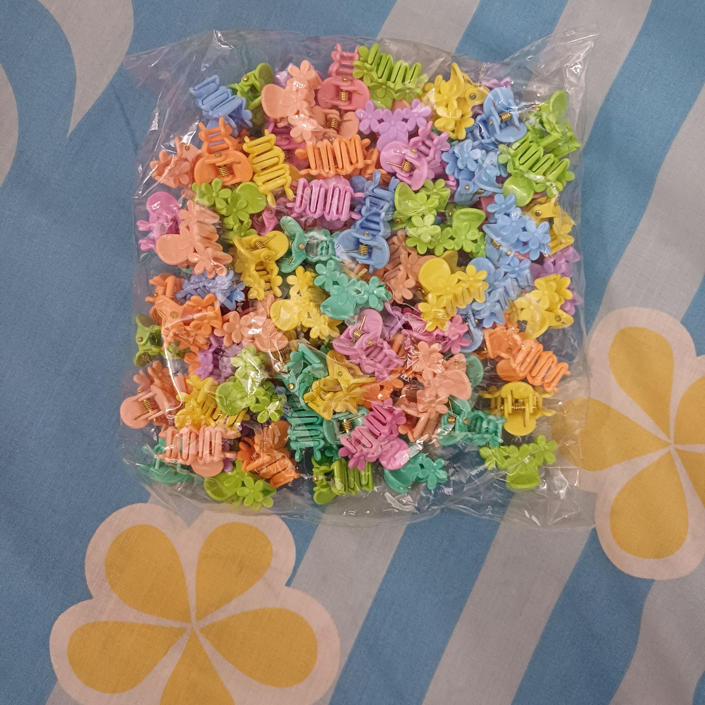 25 Pcs Cute & Colorful Medium Hair Clips - Pastel Claw Clips for Kids & Adults