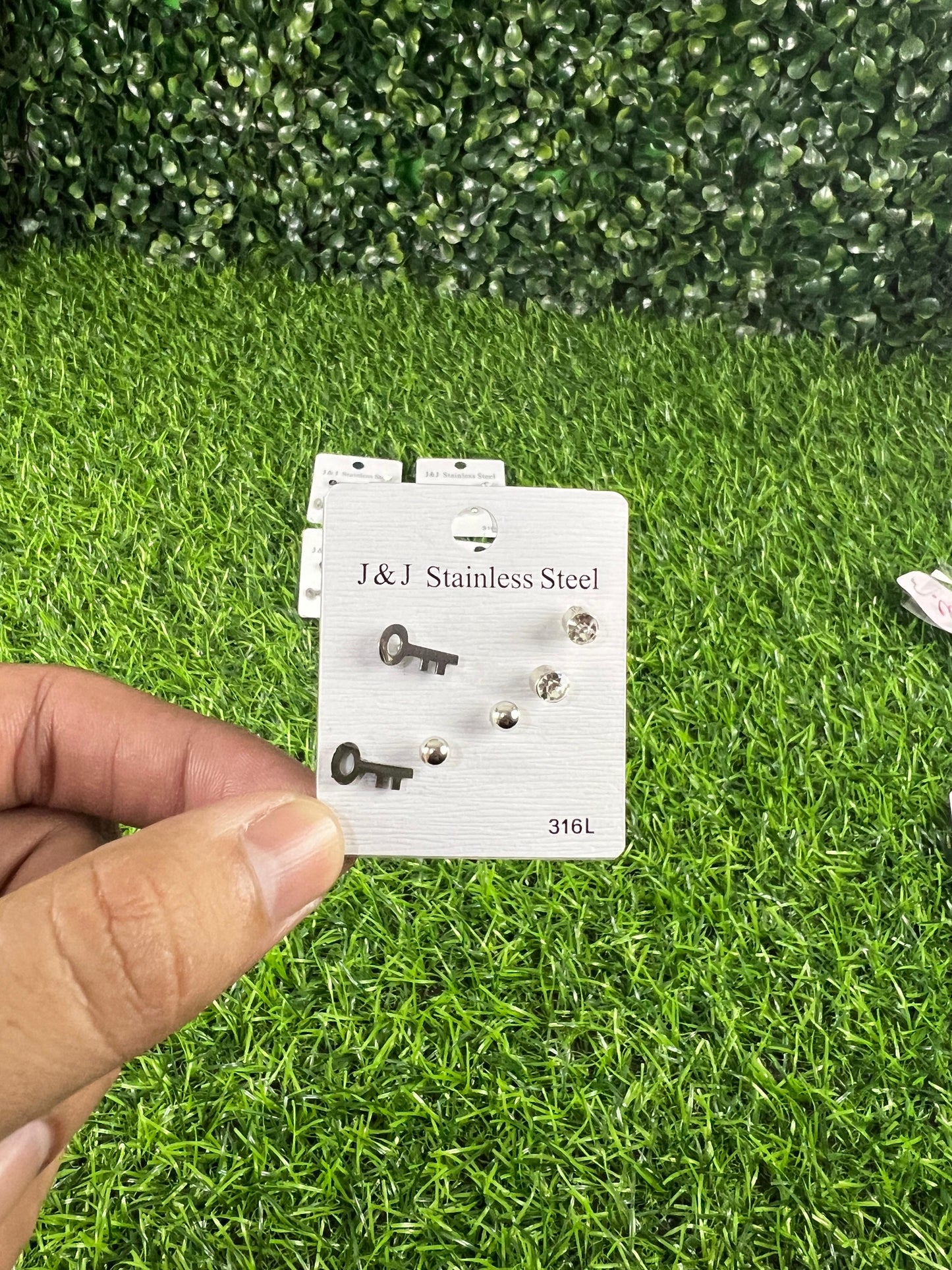 06 Cards | Stainless steal ear studs