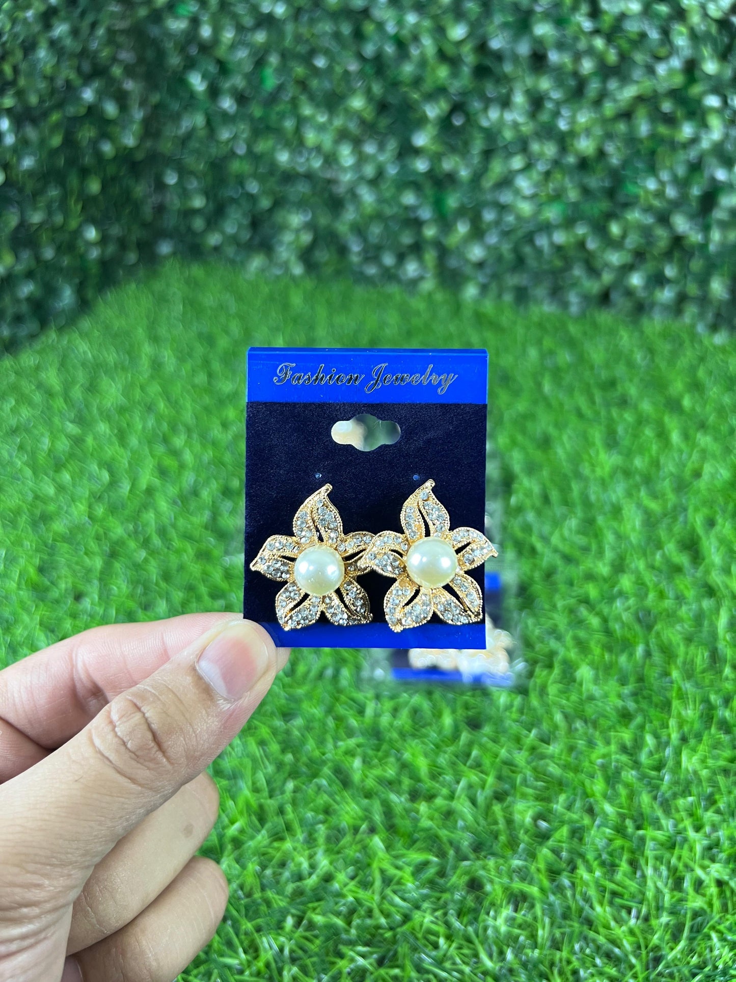 06 Pairs | Zircon beautiful ear studs for girls