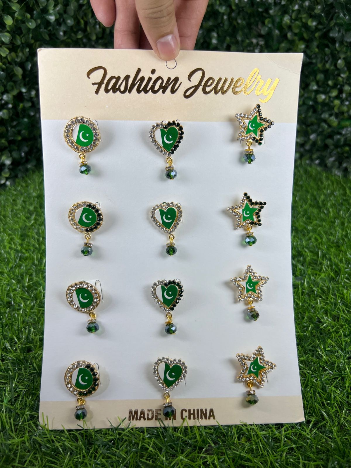 12 pieces | 14 august zircon badges