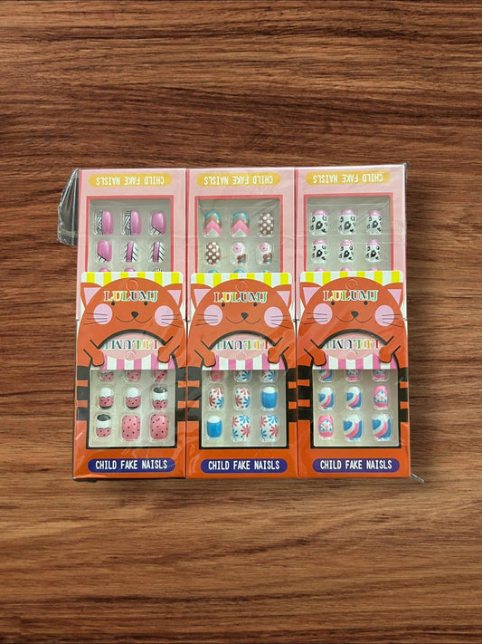 12 boxes | Kids nails Fox