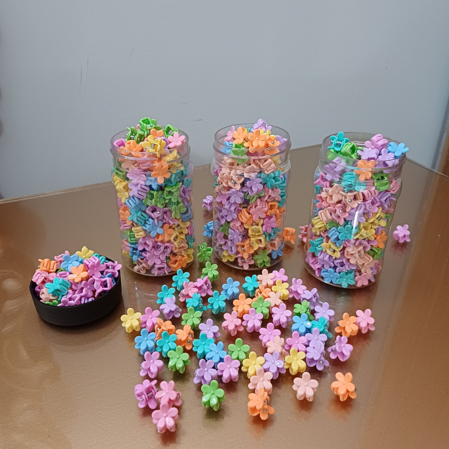 Flower Hair Clips Jar of 100 Pcs